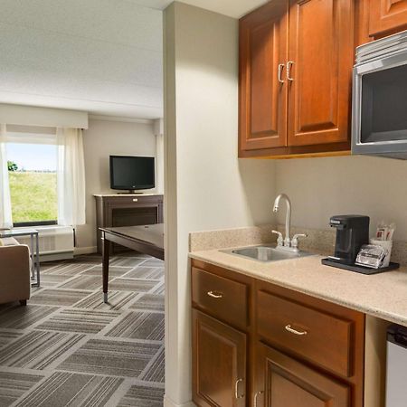 Hampton Inn & Suites By Hilton Manchester Bedford Ngoại thất bức ảnh