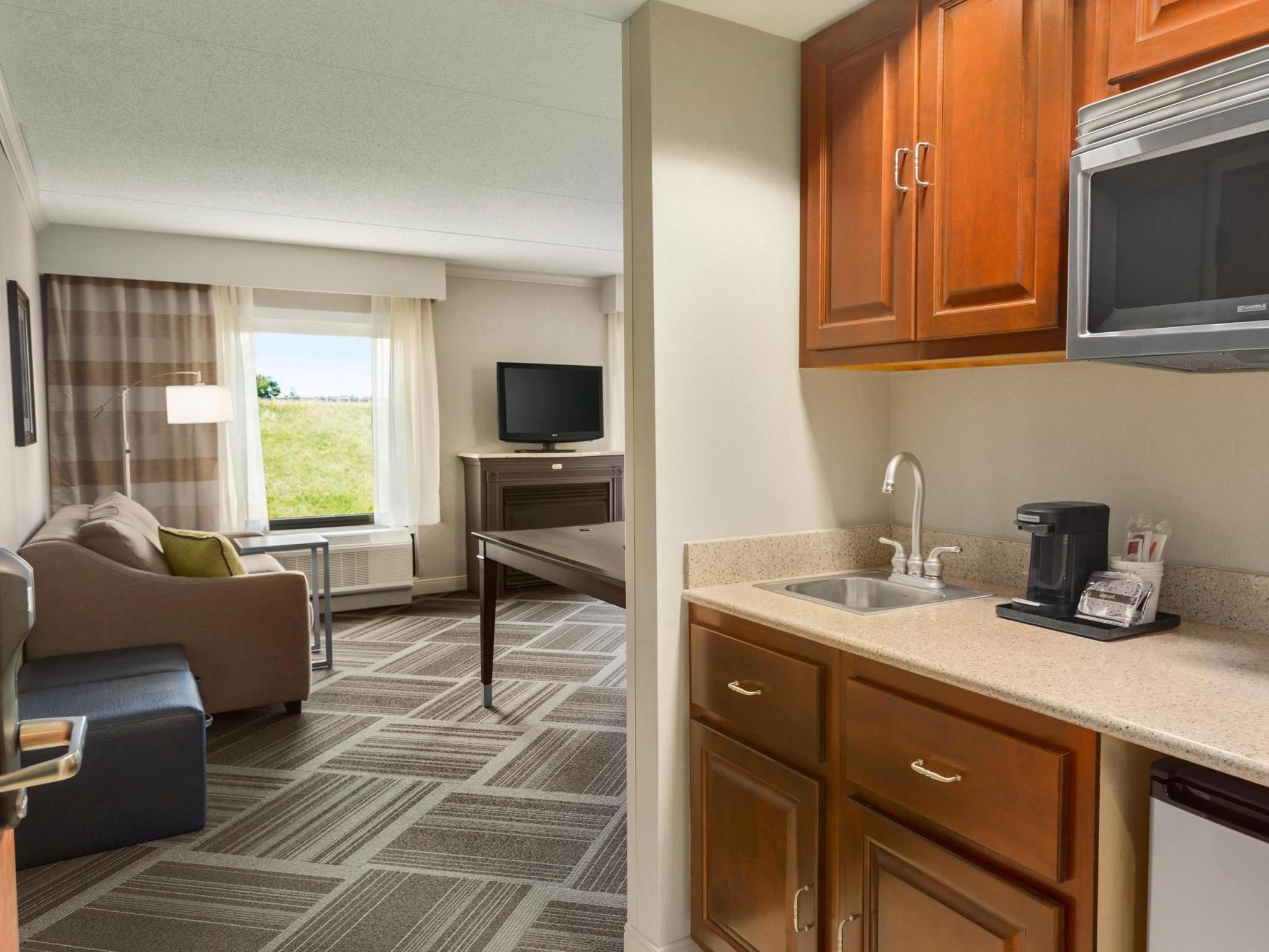 Hampton Inn & Suites By Hilton Manchester Bedford Ngoại thất bức ảnh