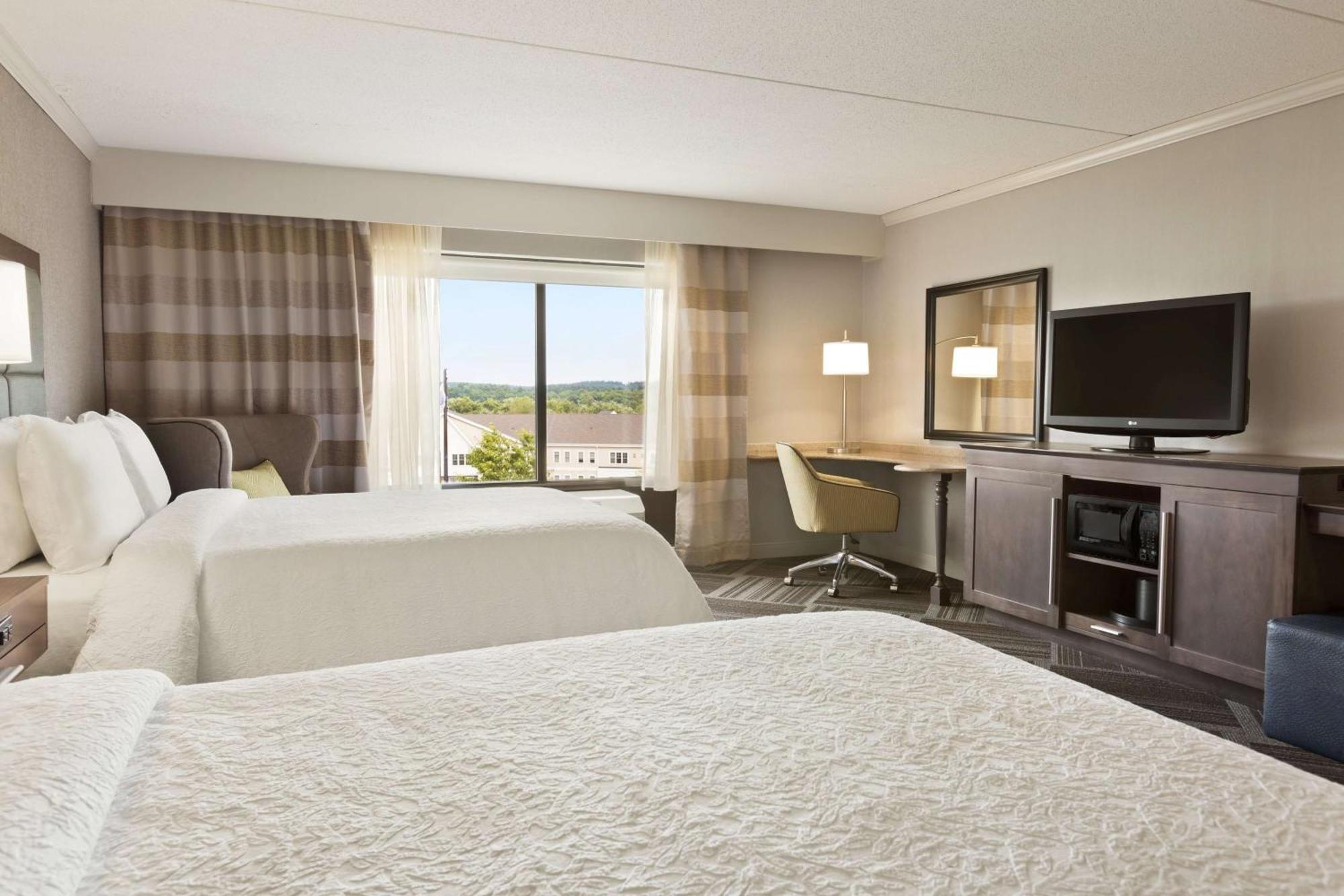 Hampton Inn & Suites By Hilton Manchester Bedford Ngoại thất bức ảnh