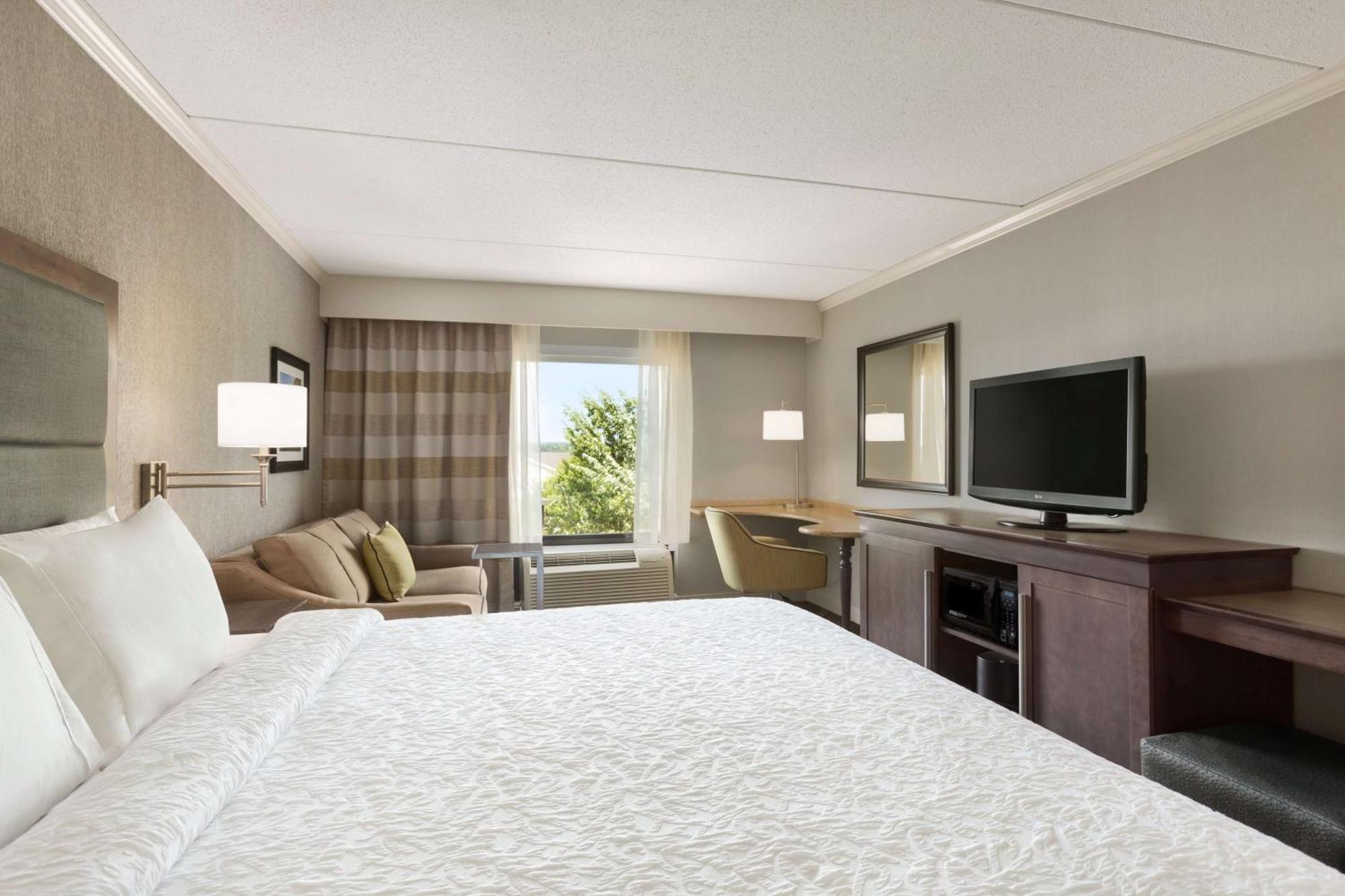 Hampton Inn & Suites By Hilton Manchester Bedford Ngoại thất bức ảnh