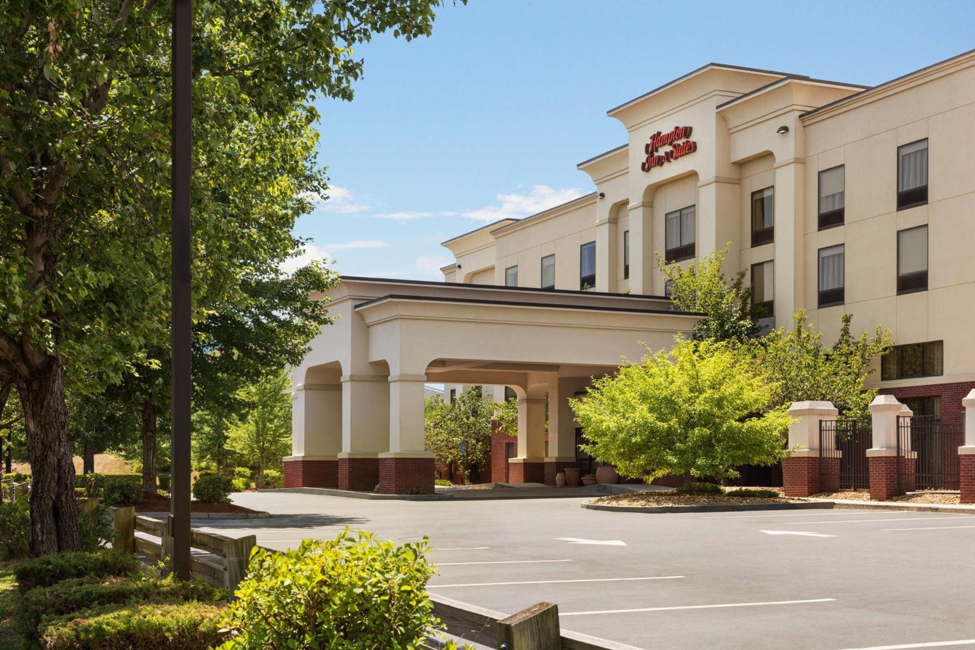Hampton Inn & Suites By Hilton Manchester Bedford Ngoại thất bức ảnh